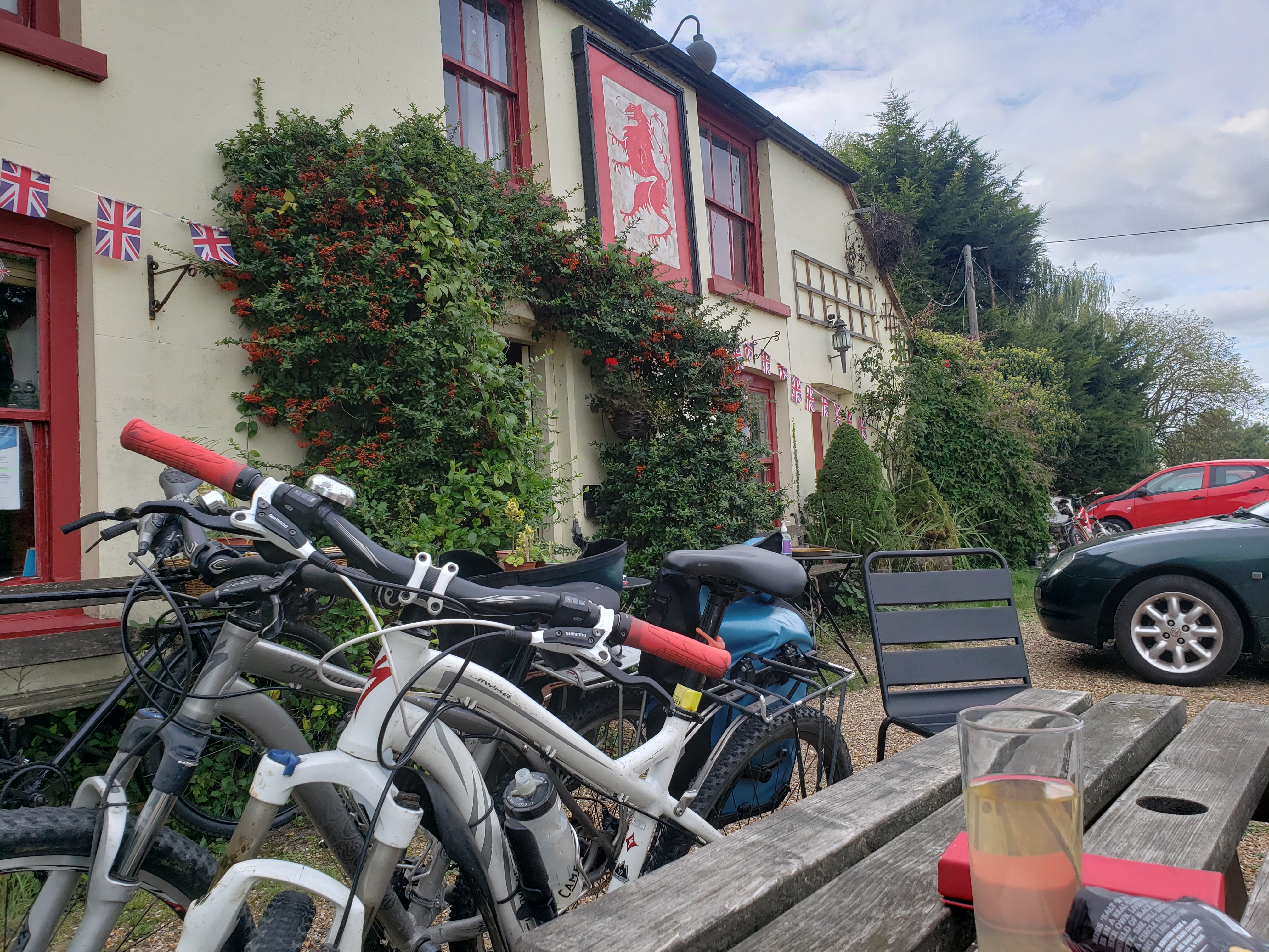 pub - MS