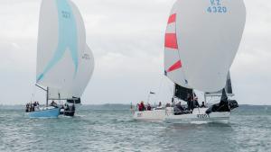 yachts racing at Cowes - Benjamin Elliot