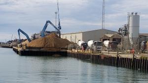 aggregates at Shoreham port